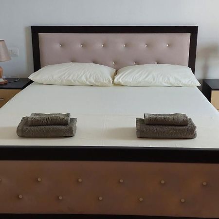 Apartment Tinka In Saranda ภายนอก รูปภาพ