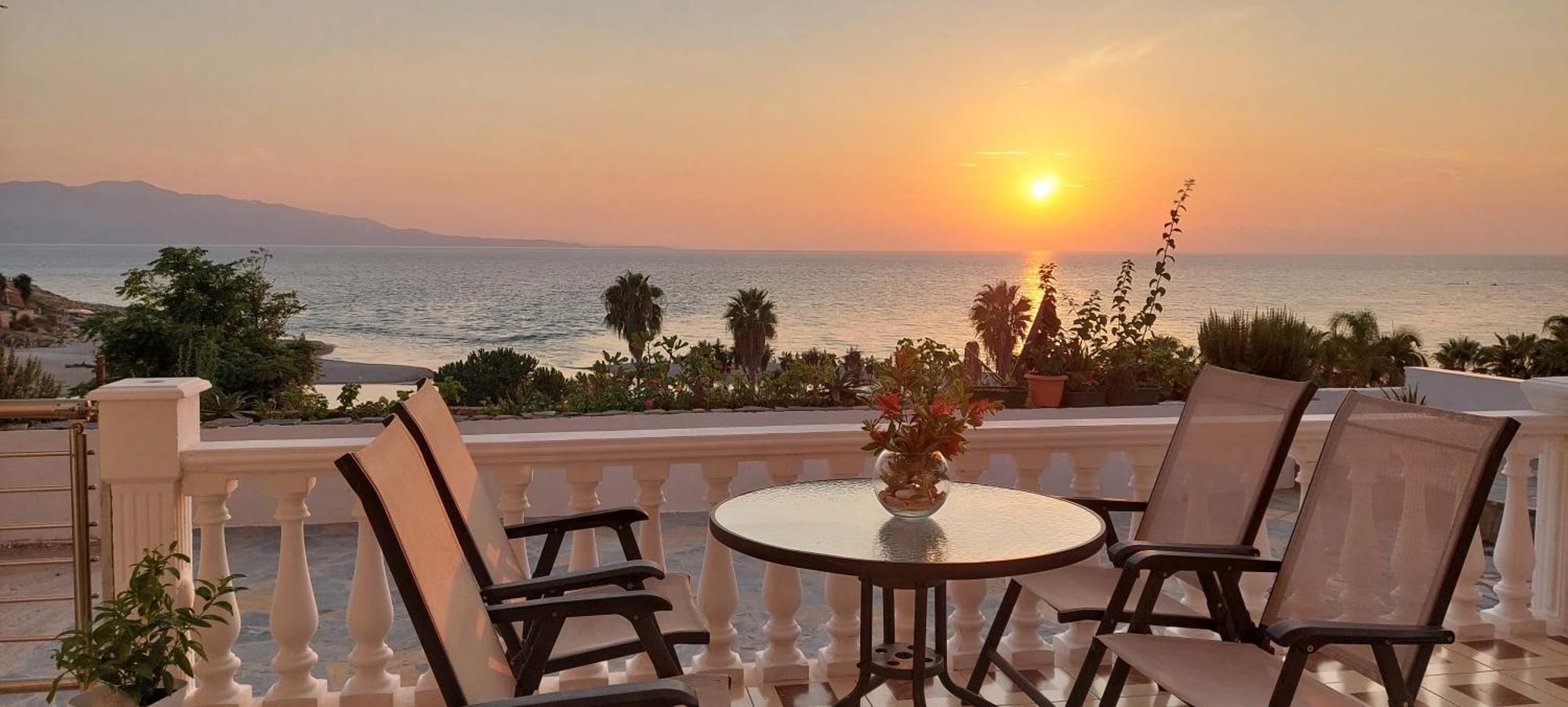 Apartment Tinka In Saranda ภายนอก รูปภาพ